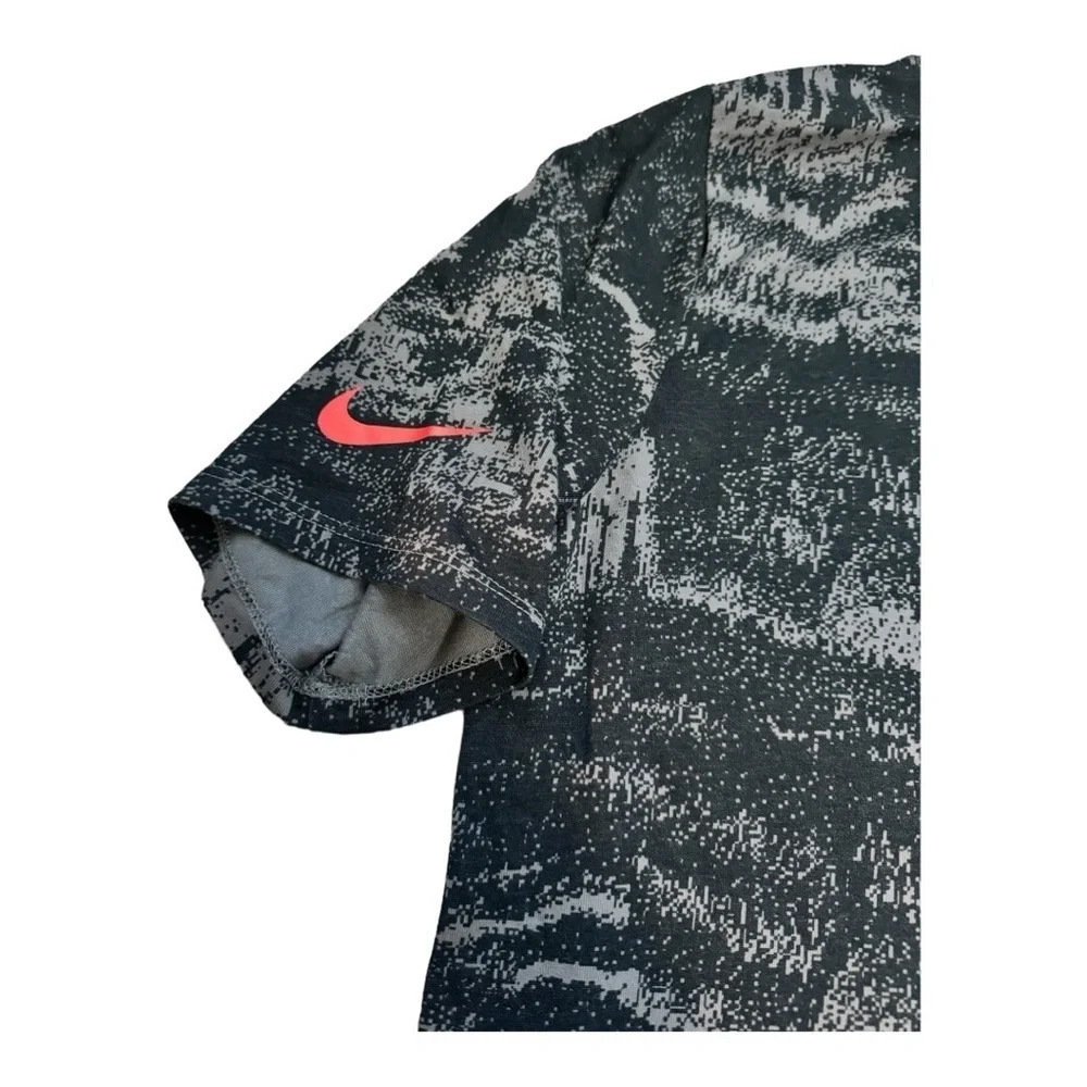 Nike LeBron Tee - Picture 6 of 6